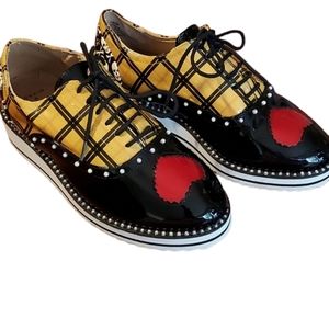 Torrid Betsy Johnson Oxfords size 7.5 Black with yellow plaid